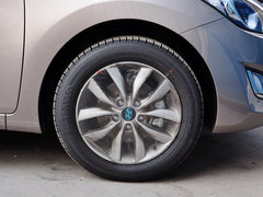 2015款 1.6L 手动 时尚型