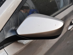 2015款 1.6L 手动 时尚型