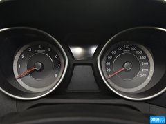 2015款 1.6L 自动 时尚型