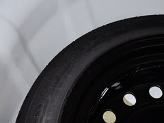2015款 1.6L 自动 尊贵型