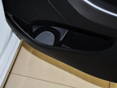 2015款 1.6L 自动 尊贵型