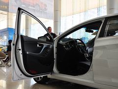2015款 1.6L 自动 尊贵型