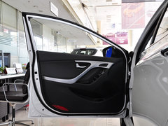 2015款 1.6L 自动 尊贵型