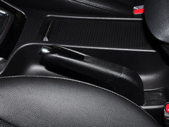 2015款 1.6L 自动 尊贵型