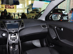 2015款 1.6L 自动 尊贵型