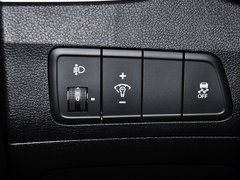 2015款 1.6L 自动 尊贵型