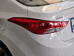 2015款 1.6L 自动 尊贵型