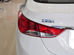 2015款 1.6L 自动 尊贵型