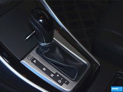 2015款 1.6L 自动 尊贵型