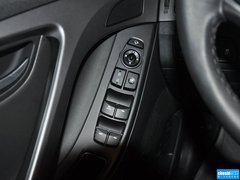 2015款 1.6L 自动 尊贵型