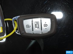 2015款 1.6L 自动 尊贵型