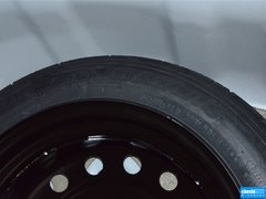 2015款 1.6L 自动 尊贵型