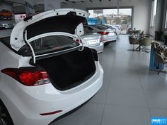 2015款 1.6L 自动 尊贵型