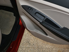 2015款 1.5L 手动 够炫版