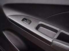 2015款 1.5L 手动 够炫版