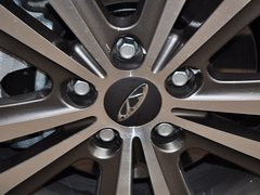 2015款 1.5L 手动 够炫版