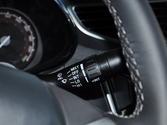 2015款 1.5L 手动 够型版