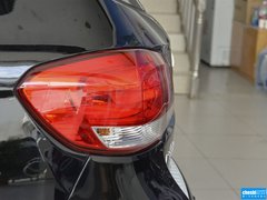 2015款 1.5T 手动 两驱尊贵型 5座