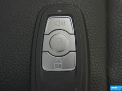 2015款 1.5T 手动 两驱尊贵型 5座