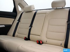 2015款 1.6L 自动 乐趣型