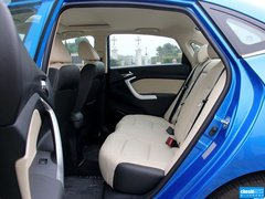 2015款 1.6L 自动 乐趣型