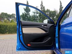 2015款 1.6L 自动 乐趣型