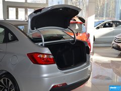 2015款 1.6L 自动 乐趣型