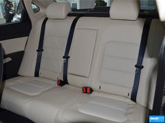2015款 1.6L 自动 乐趣型