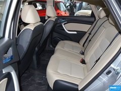 2015款 1.6L 自动 乐趣型