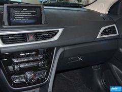 2015款 1.6L 自动 乐趣型