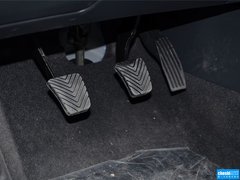 2015款 1.6L 自动 乐趣型
