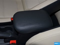 2015款 1.6L 自动 乐趣型