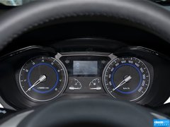 2015款 1.6L 自动 乐趣型