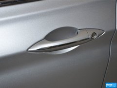 2015款 1.6L 自动 乐趣型