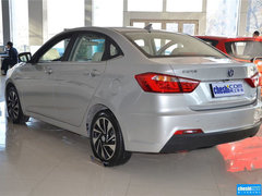 2015款 1.6L 自动 乐趣型