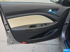2015款 1.6L 自动 乐享型