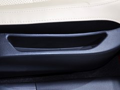 2015款 1.6L 自动 乐动型