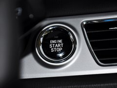2015款 1.6L 自动 乐动型