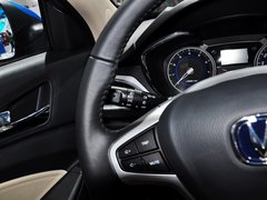 2015款 1.6L 自动 乐动型