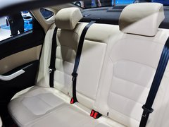 2015款 1.6L 自动 乐动型