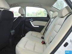 2015款 1.6L 自动 乐动型