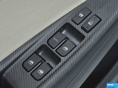 2015款 1.6L 自动 乐动型