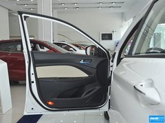 2015款 1.6L 自动 乐动型