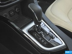 2015款 1.6L 自动 乐动型