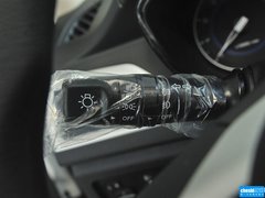 2015款 1.6L 自动 乐动型