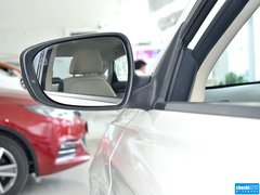 2015款 1.6L 自动 乐动型