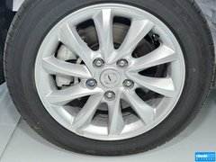 2015款 1.6L 自动 乐动型