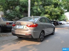 2015款 1.6L 手动 乐趣型