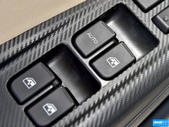 悦翔V7 2015款 1.6L 手动 乐享型