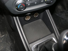 2015款 1.5L 手动 豪华型 5座
